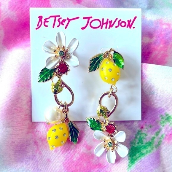 Brand New Betsey Johnson Lemon Flower Floral Fruit Gold Tone Drop Earrings - Picture 8 of 8